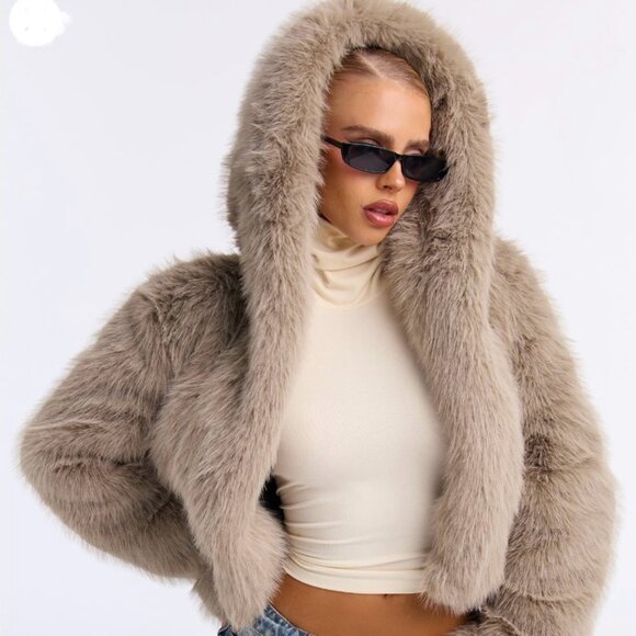 Fashion Nova Women’s Faux Fur Cropped Coat – Size Large New - Picture 1 of 12